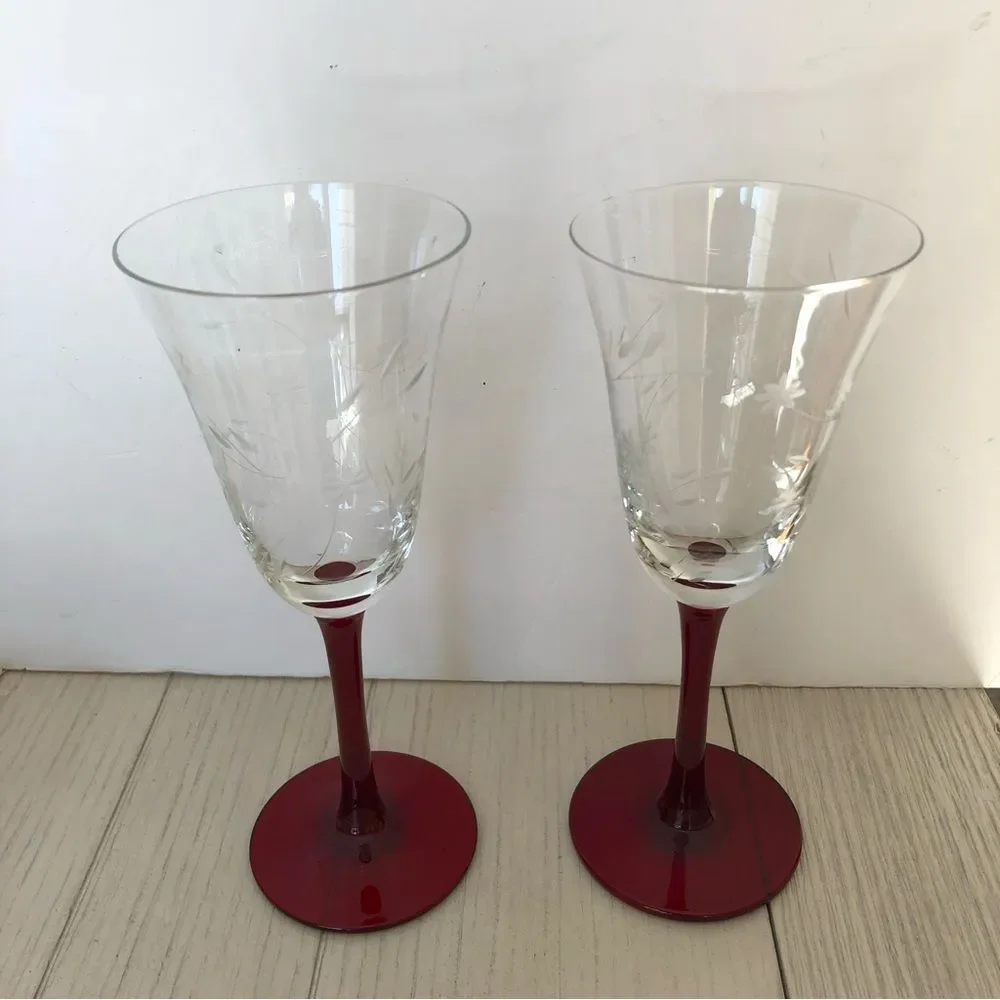 TULIP STEM BELL SHAPENWINE GLASS SET OF 2 ART GLASS RUBY RED 8